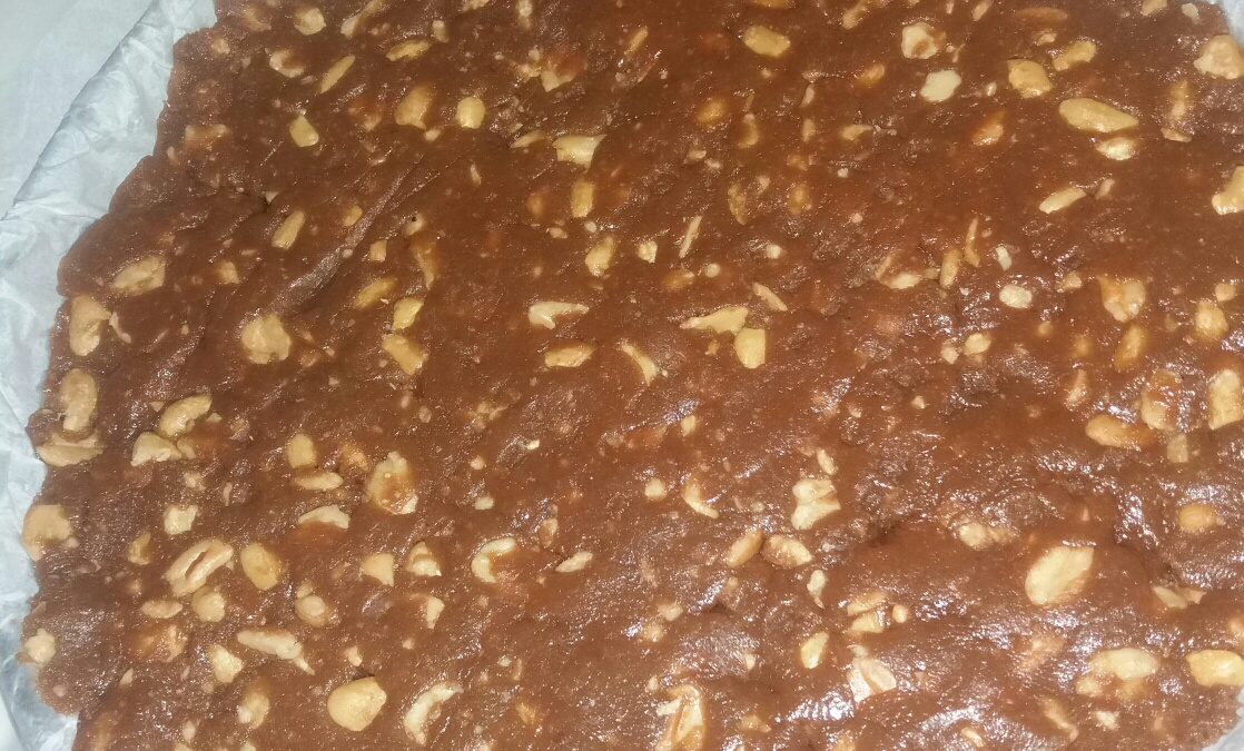 Pé-de-moleque de geladeira