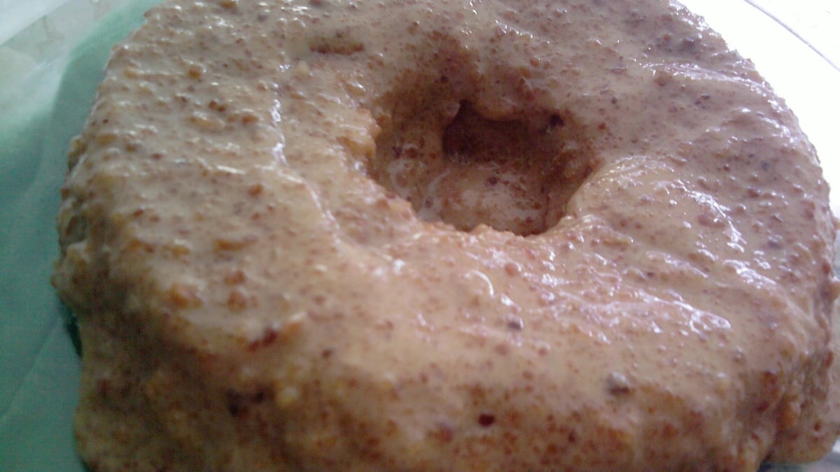 Bolo de fubá com amendoim