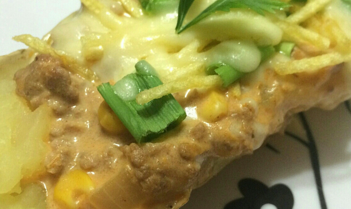 Batata recheada com carne moída