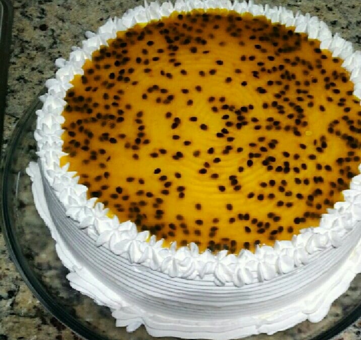 Torta de maracujá com chocolate branco