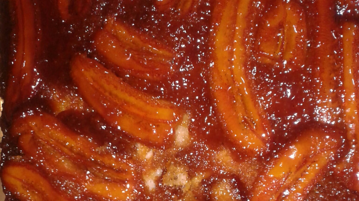 Bolo de banana com leite condensado