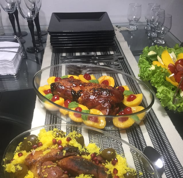 Lombo de porco assado caramelizado com frutas