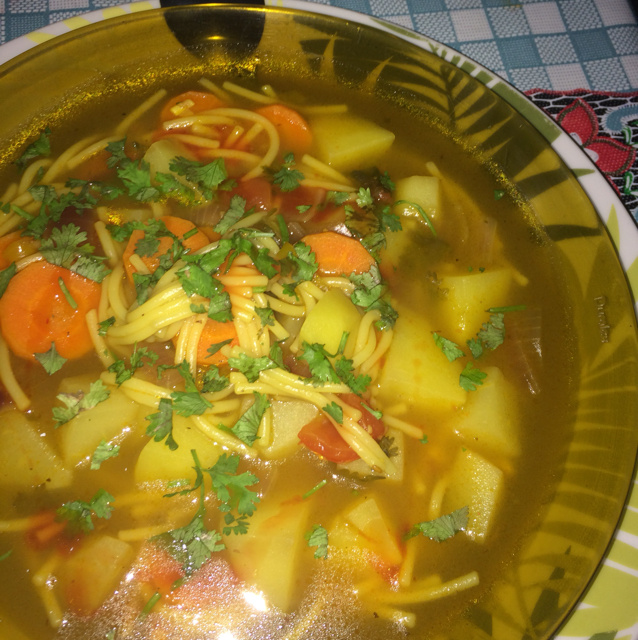 Sopa de legumes fácil e gostosa
