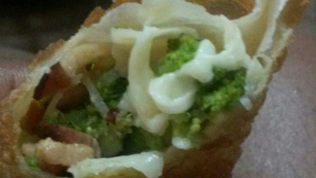 Pastel de brócolis prático e delicioso