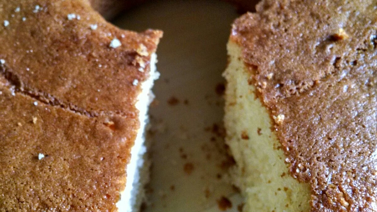 Bolo de leite talhado