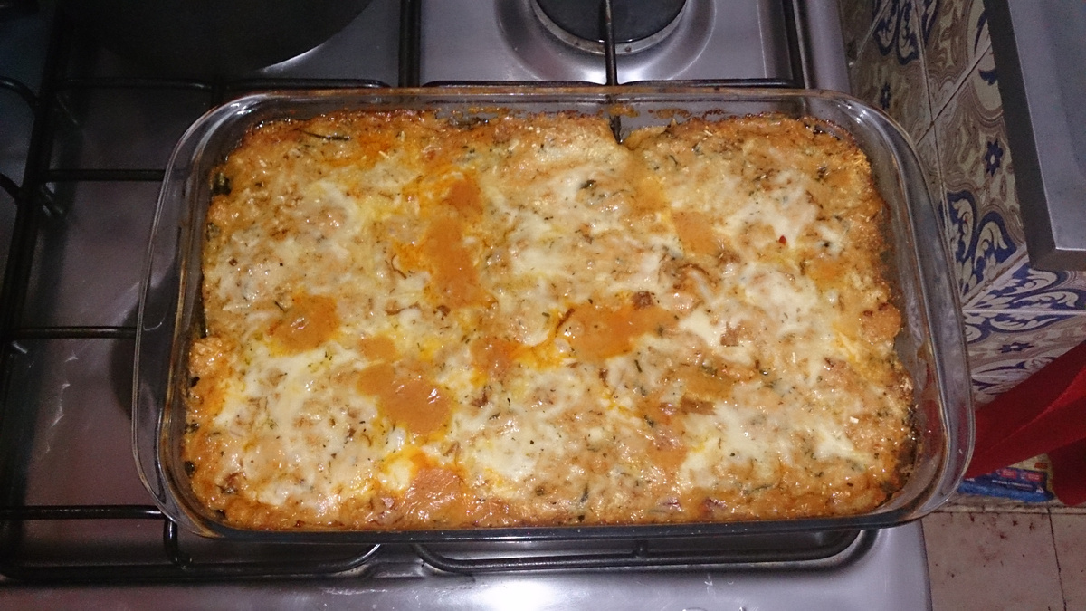 Trilha ao molho de camarão com provolone