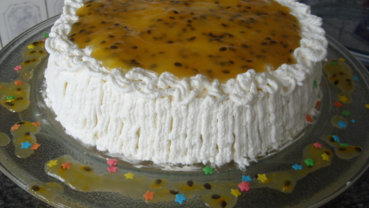 Bolo chiffon de maracujá