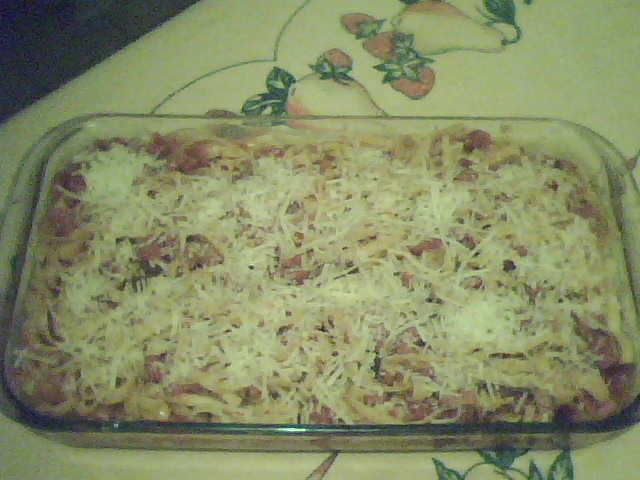 Talharim com calabresa e bacon