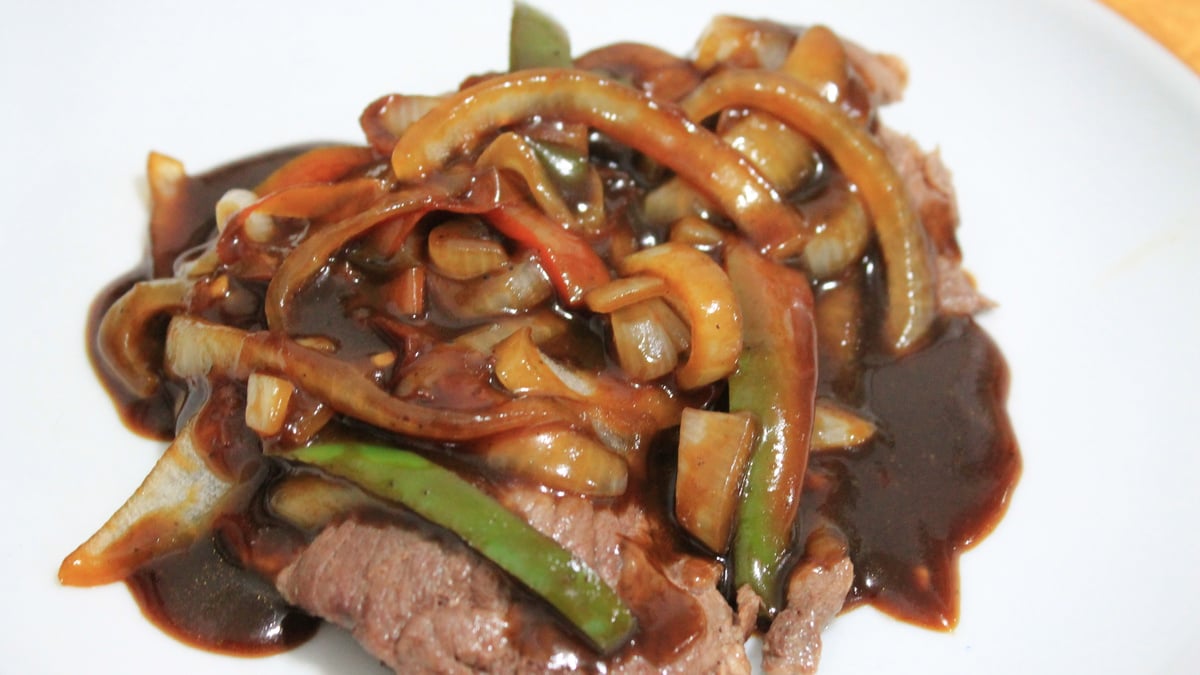 Bife ao molho barbecue
