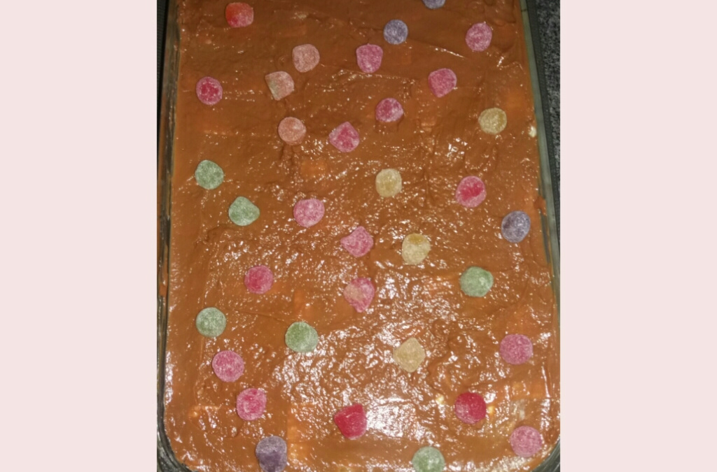Torta delicada de bolacha com creme de manteiga