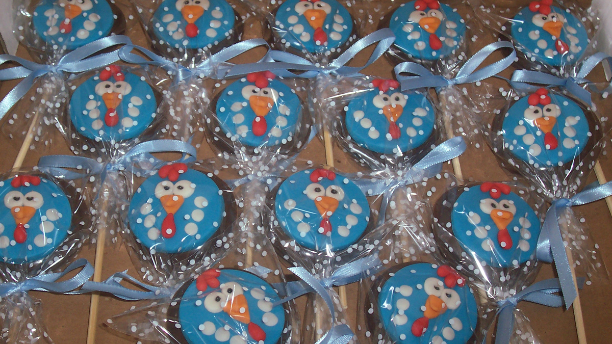 Pirulitos de chocolate para a criançada (da galinha)