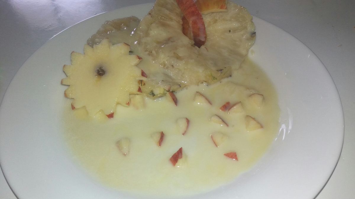 Abacaxi e maçã em calda