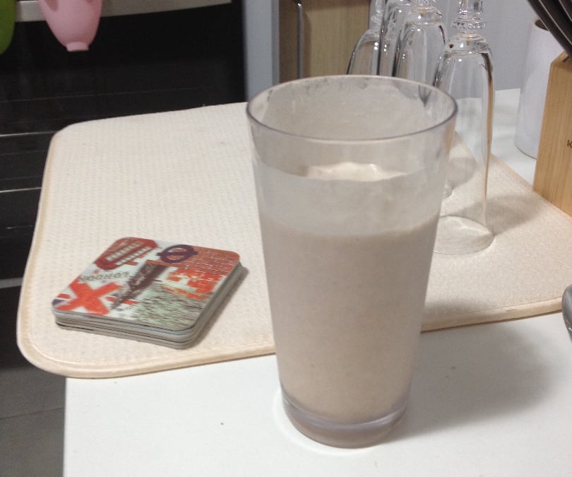 Vitamina proteica de banana sem lactose e sem gluten