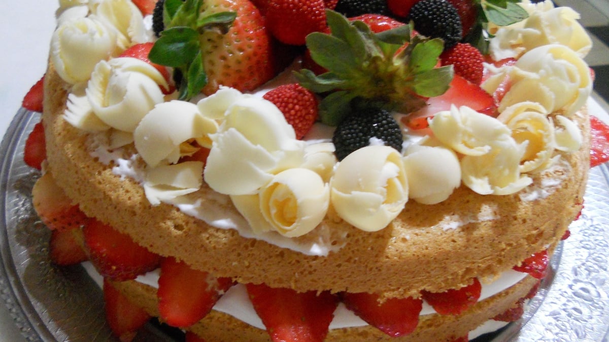 Naked cake de morango
