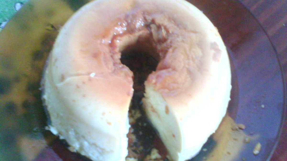 Pudim de pão no microondas.