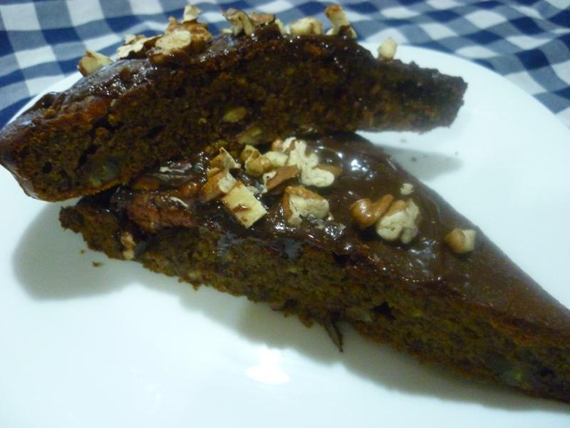 Bolo de açaí e nozes