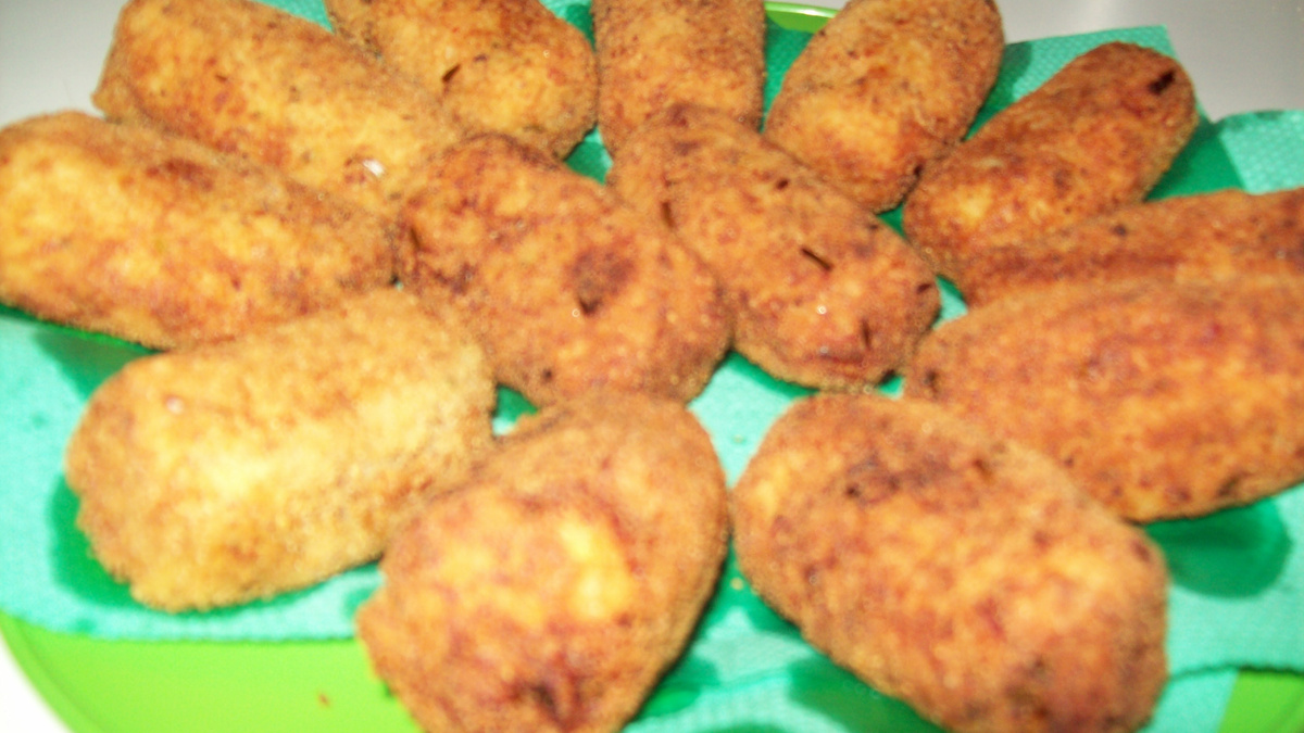 Bolinho de batata com sardinha