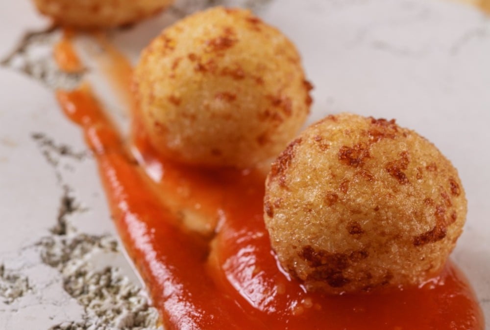 Bolinho de tapioca com queijo coalho