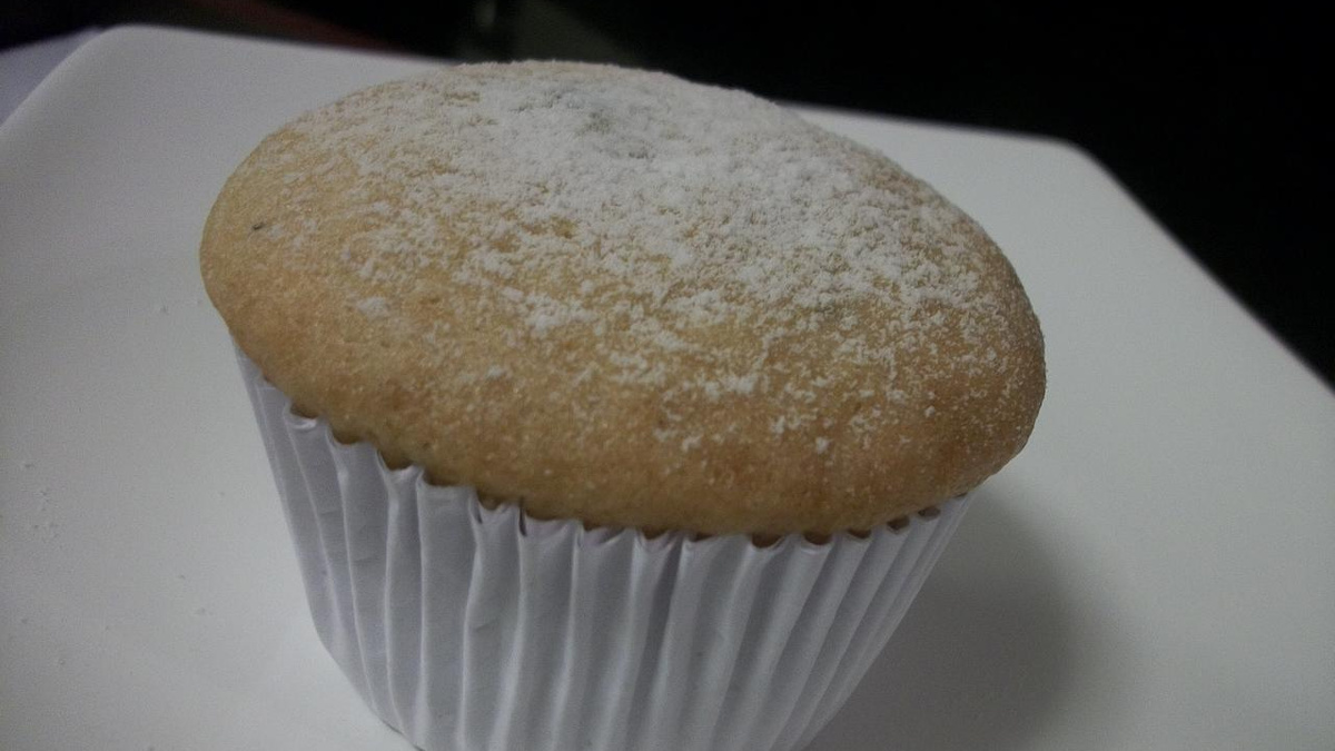 Bolinho de baunilha com mirtilo (blueberry)