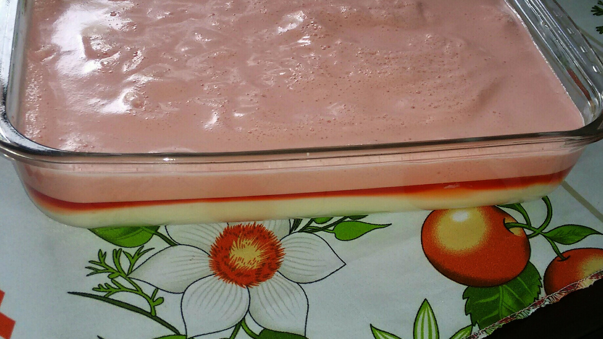Doce com gelatina