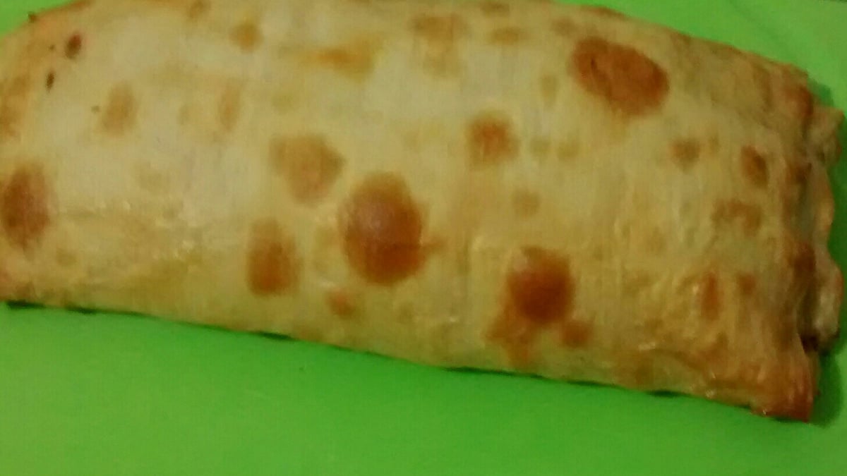 Enroladão de Pastel Assado