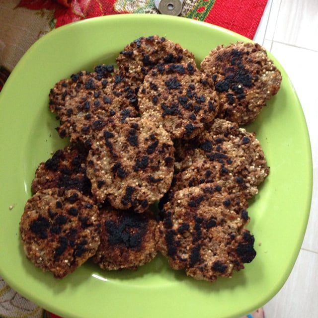 Bolinho de soja com aveia e quinoa recheado com queijo