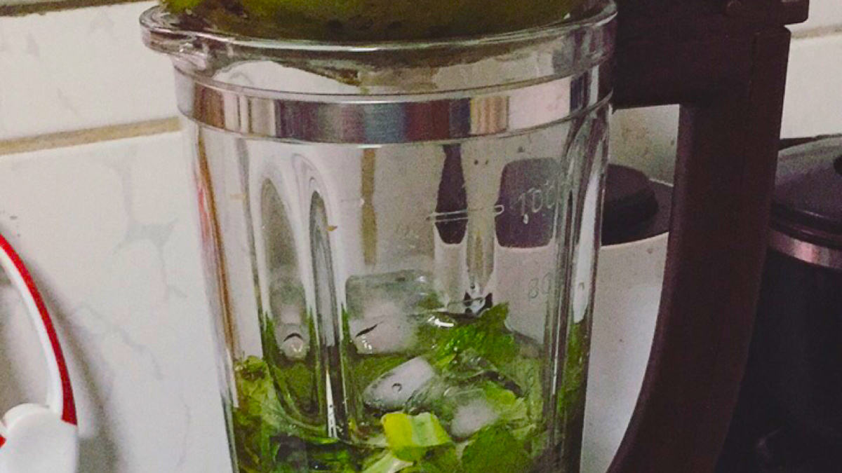 Suco detox verde
