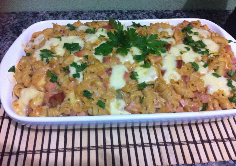Macarrão de forno delicioso e fácil