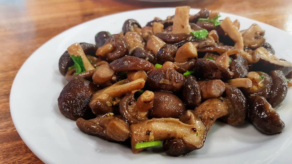 Shitake na manteiga