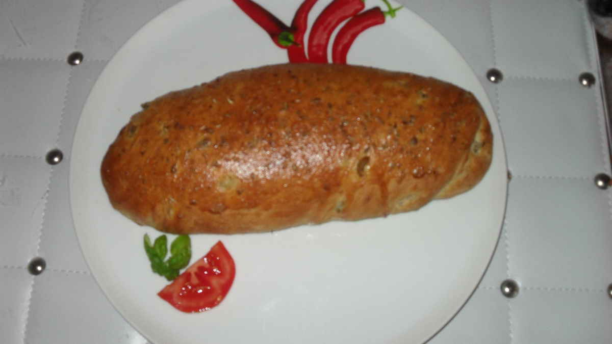 Pão de alho com azeite, azeitonas e gorgonzola