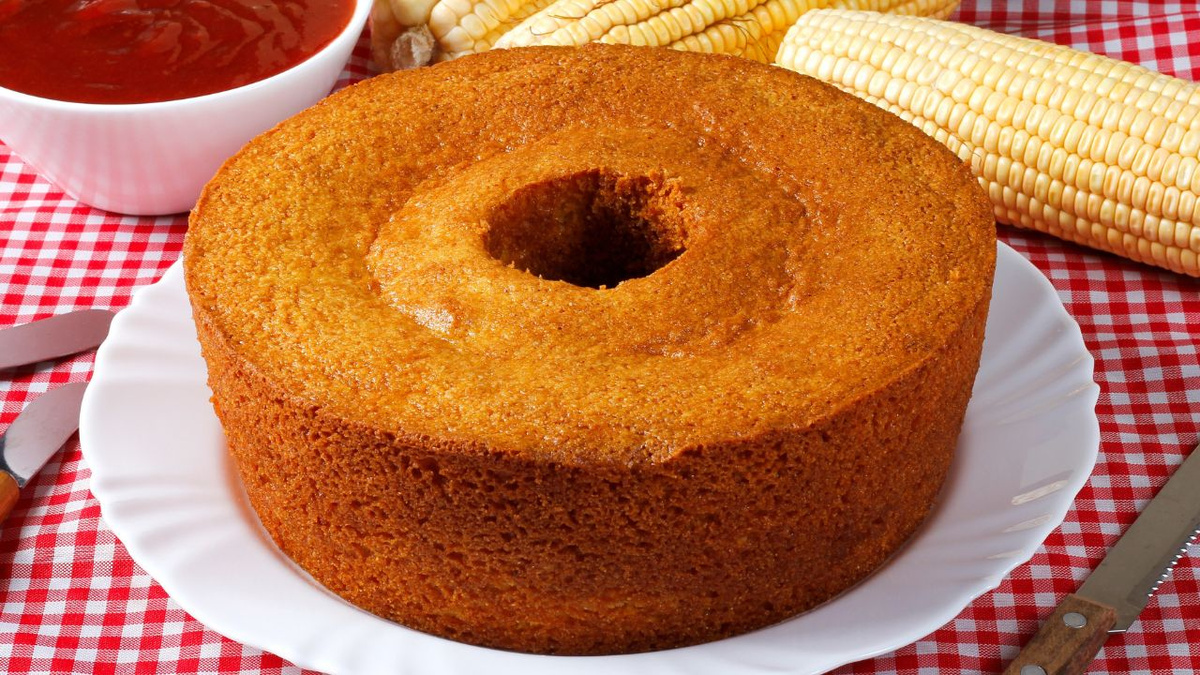 Bolo de milho de latinha cremoso e fofinho de liquidificador