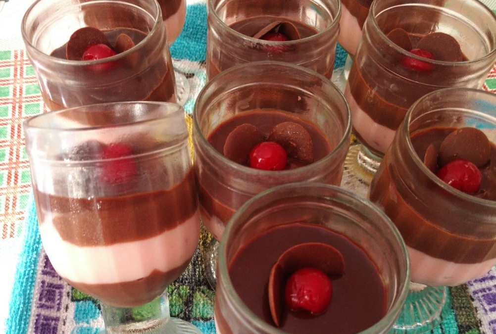 Delícia de cereja e chocolate