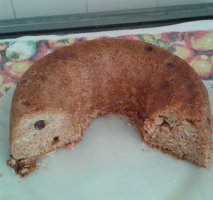 Bolo de Maçã com Passas