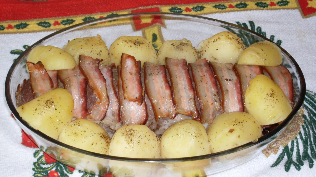 Rocambole de carne prático