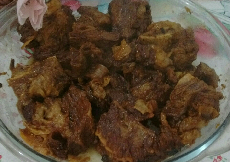 Costela na panela de pressão com cebola