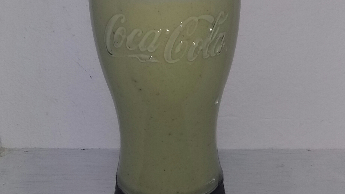 Vitamina prática de abacate com banana