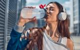 Você pode não conhecer todos os benefícios de beber mais água por dia; o que diz a ciência em novo estudo