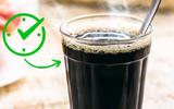 Essa é a melhor hora do dia para tomar café e obter o máximo de benefícios (não é logo que acorda!)