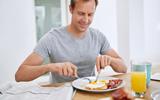 "Eu passei a comer 30 gramas de proteína no café da manhã e isso mudou a minha vida"