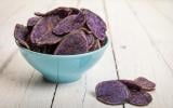 Mais gostoso que batata frita, segundo meu filho: receita de chips de batata-doce supercrocante com tempero especial na airfryer ou no forno