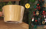 Saia rígida caseira para decorar a base da árvore de Natal reutilizando papelão é a melhor ideia que você vai ver hoje