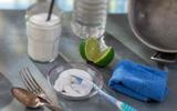 Adeus pagar caro em produto de limpeza: você só precisa de dois ingredientes baratos para deixar sua cozinha limpa e brilhante