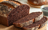 Como fazer pão de pumpernickel frito na frigideira: receita é perfeita para fazer lanches práticos com pouco trabalho