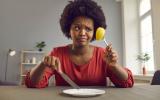 Cuidado! Você come esses alimentos e não sabe que são tóxicos. Veja como ingerir da forma certa