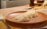 Receita de macarrão cacio e pepe é MUITO fácil e BARATA: vem aprender como fazer essa delícia!