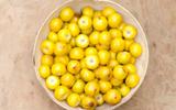 Fruta com benefícios que valem ouro: o alimento cheio de colágeno que faz desaparecer as rugas e mantém a pele macia