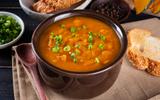 Caldo de abóbora simples para esquentar no frio! Confira essa receita fácil e deliciosa
