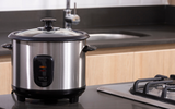 Qual é a panela de pressão elétrica ideal para fazer arroz e ensopados?