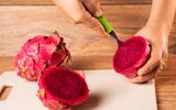 Controla a pressão e colesterol, combate a anemia e mais: aqui estão os motivos para colocar pitaya no cardápio