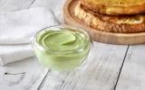 Maionese de abacate é o molho vegano que fica perfeito com qualquer lanche ou petisco